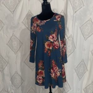 TMG New York long sleeve dress, blue with rose design